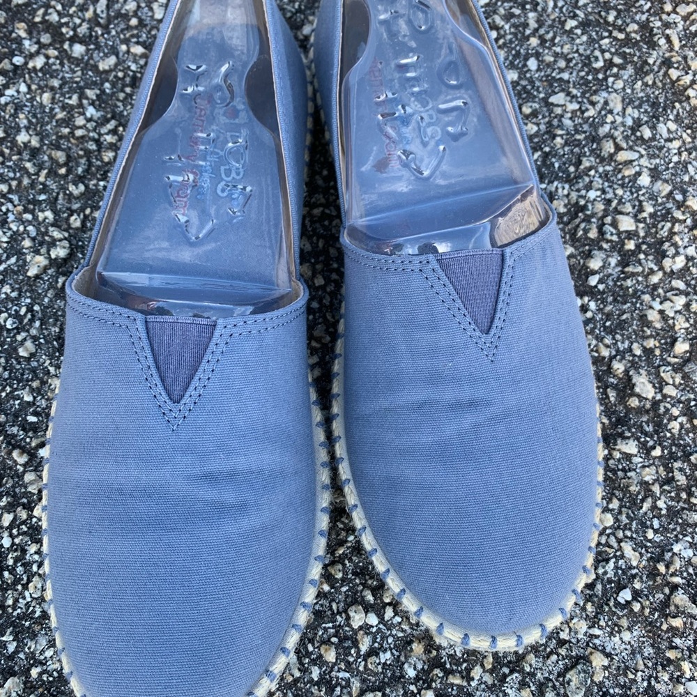 Toms
